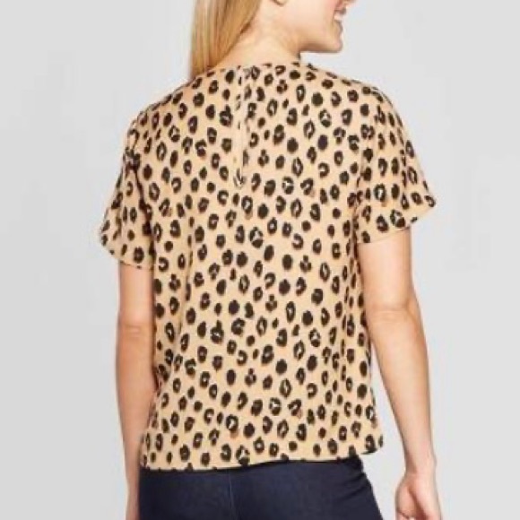 A New Day Women’s Leopard Print Top Sz. M - Picture 2 of 3